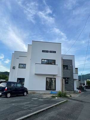 愛媛県松山市、東温市の地域密着工務店の宮脇建設ができるデザイン住宅